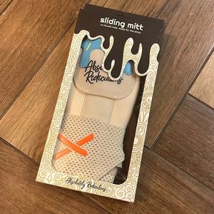 Absolutely ridiculous sliding mitt